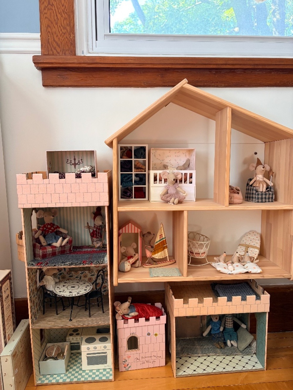Huge Maileg Collection – Castles, 15+ Mice, Furniture & Accessories – Several Re